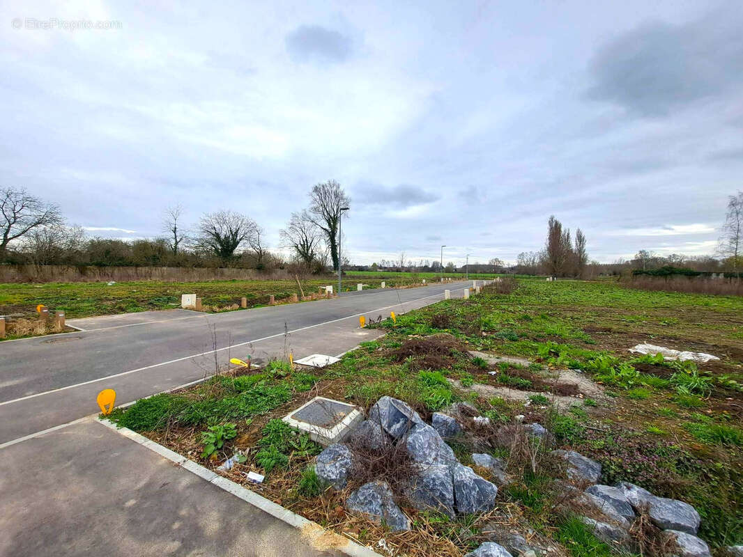 Terrain à FLINES-LEZ-RACHES