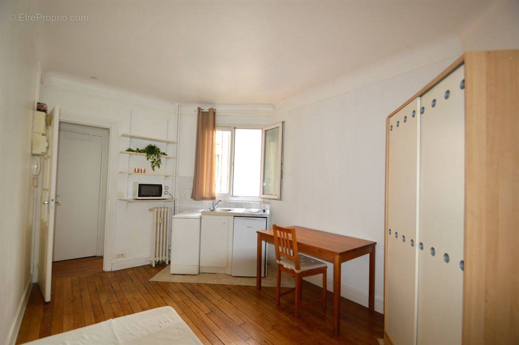 Appartement a louer paris-20e-arrondissement - 1 pièce(s) - 17 m2 - Surfyn