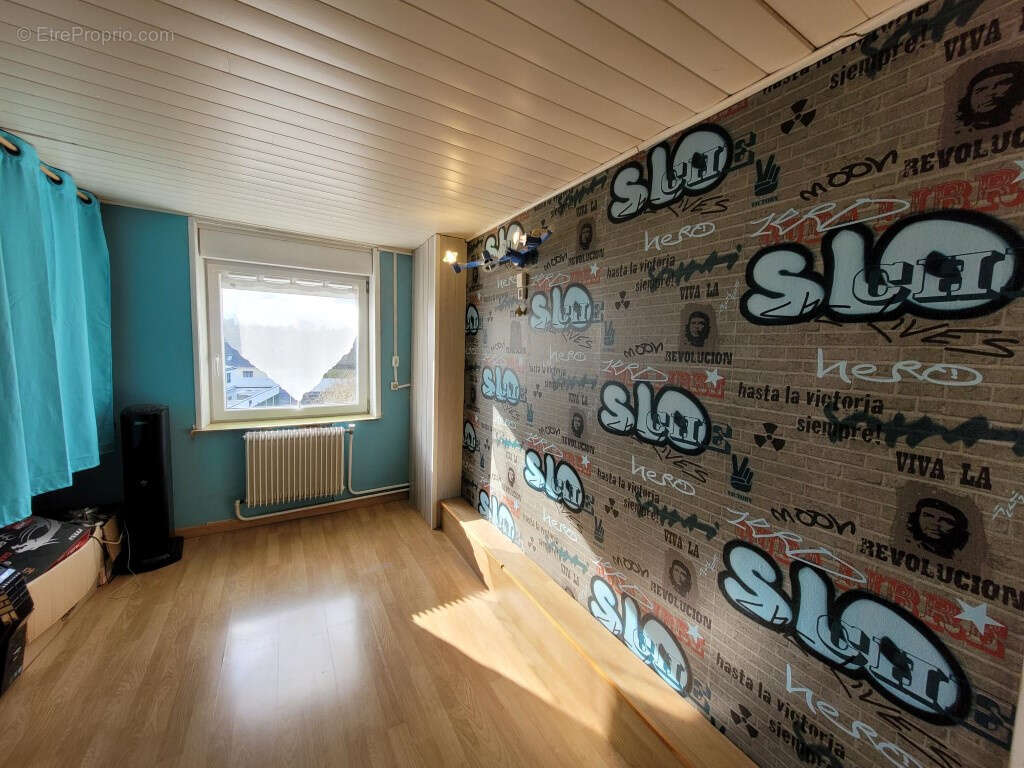 Maison à AVESNES-SUR-HELPE