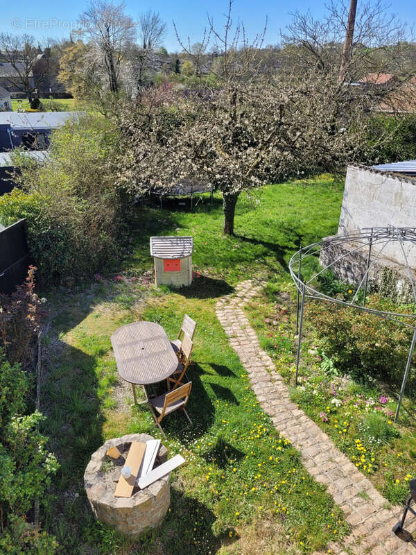 Maison à AVESNES-SUR-HELPE