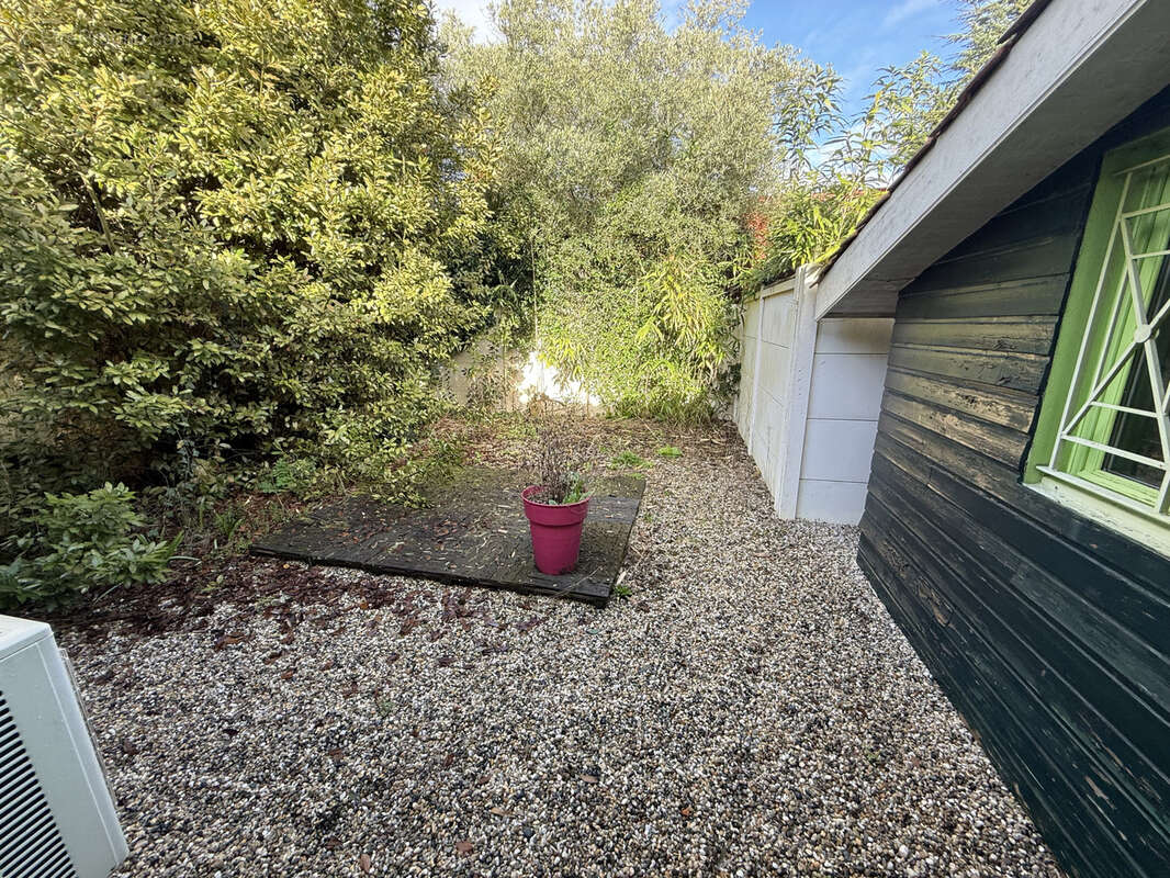 Commerce à LE BOUSCAT