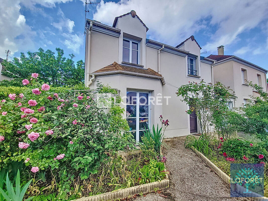 Maison à VIGNEUX-SUR-SEINE