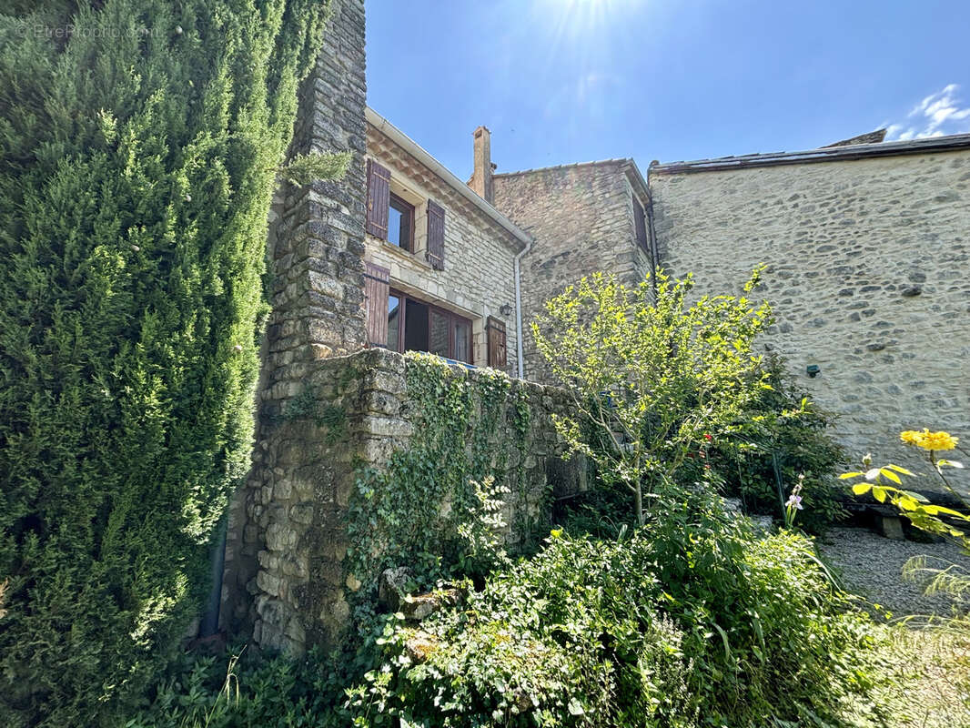 Maison à GRIGNAN