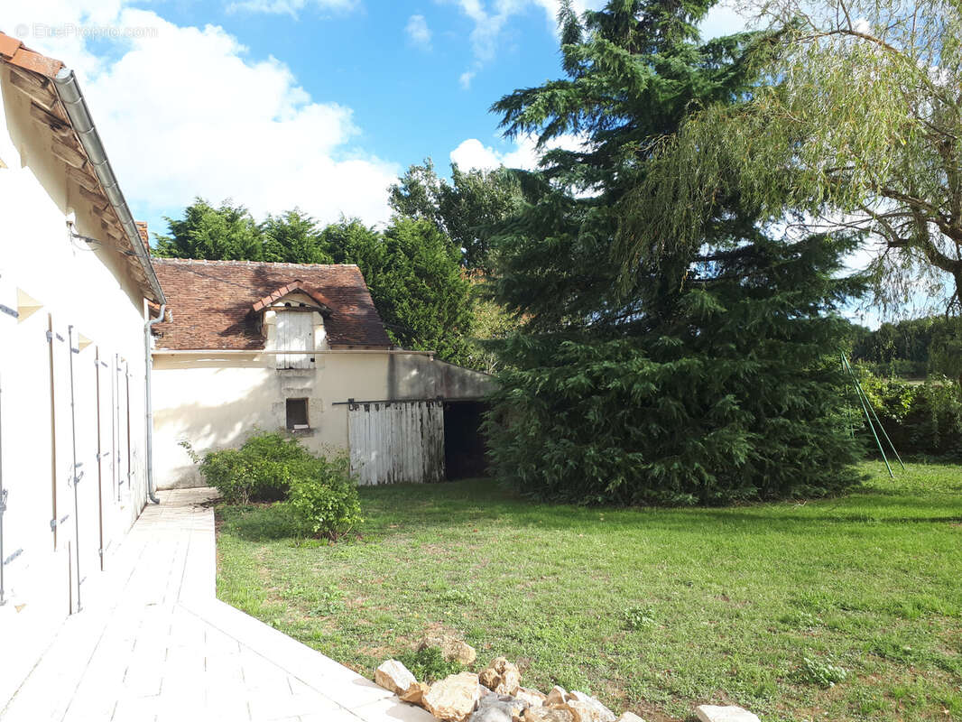 Maison à DANGE-SAINT-ROMAIN