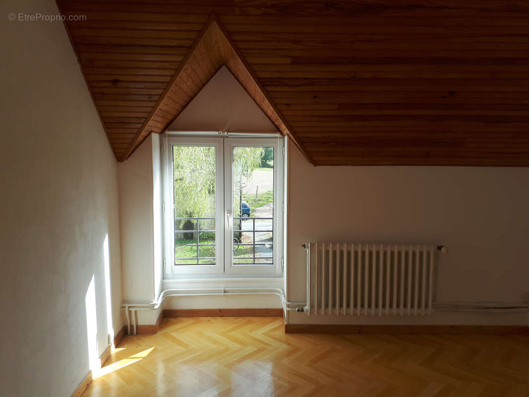 Maison à DANGE-SAINT-ROMAIN