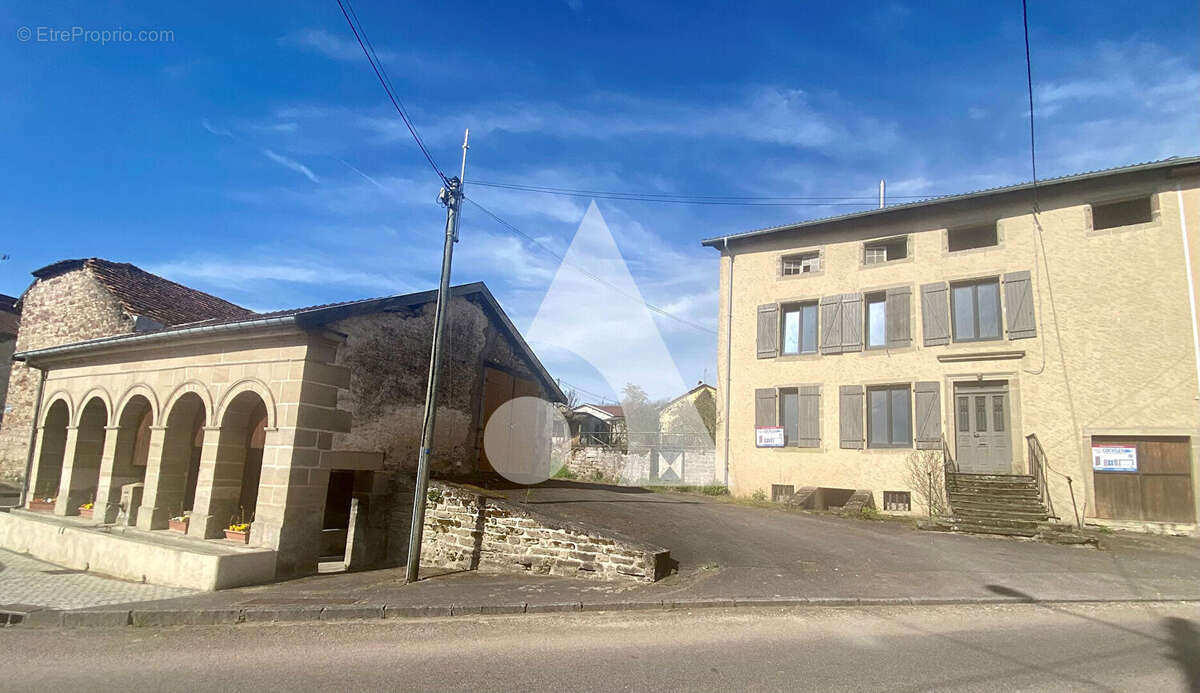 Maison à BLEURVILLE