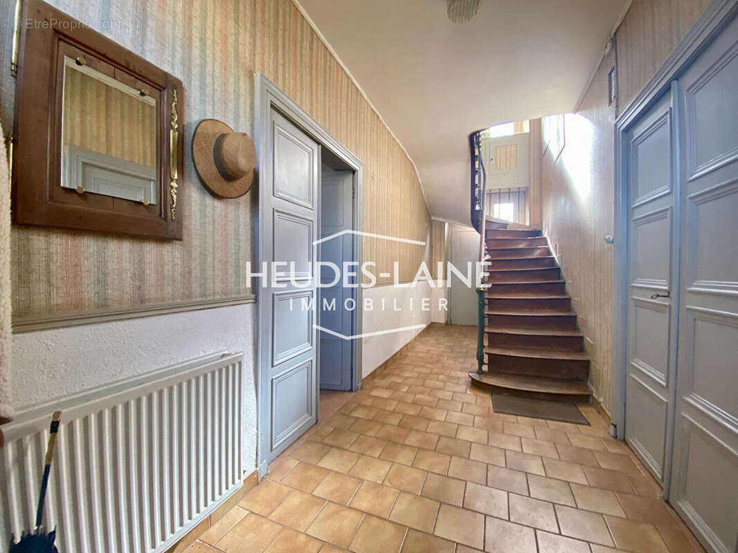 Maison à SAINT-HILAIRE-DU-HARCOUET