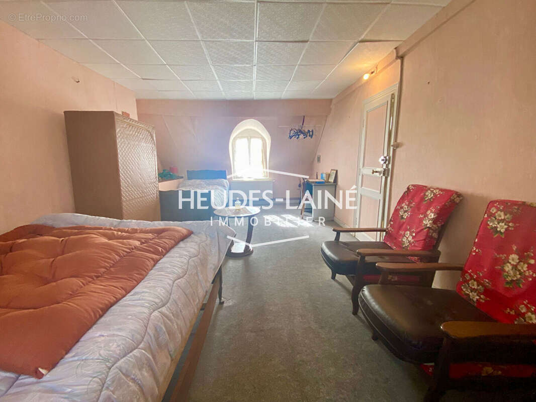 Maison à SAINT-HILAIRE-DU-HARCOUET