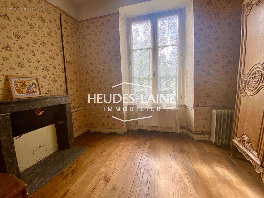 Maison à SAINT-HILAIRE-DU-HARCOUET