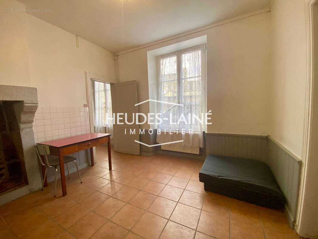 Maison à SAINT-HILAIRE-DU-HARCOUET