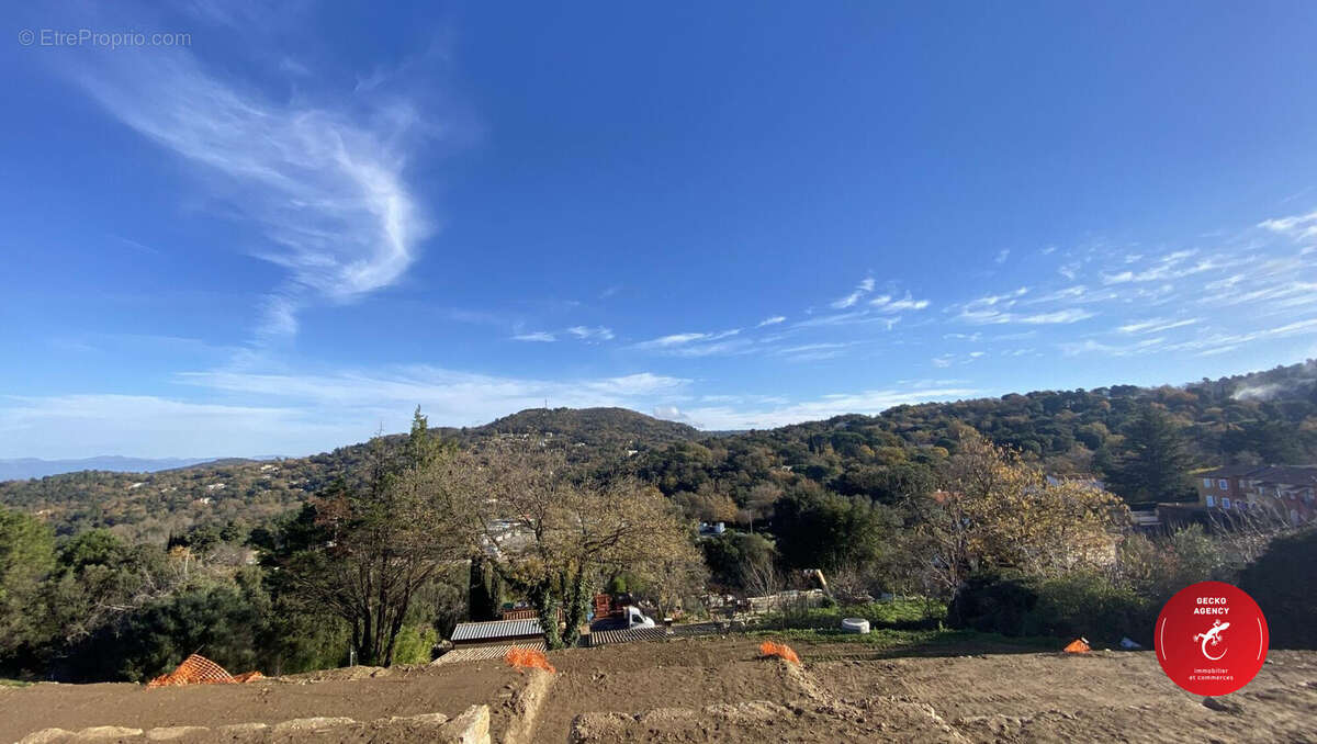 Maison à LA GARDE-FREINET