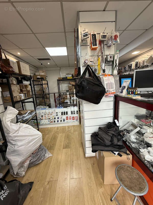 Commerce à PARIS-20E