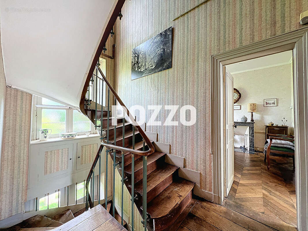 Maison à SAINT-HILAIRE-DU-HARCOUET