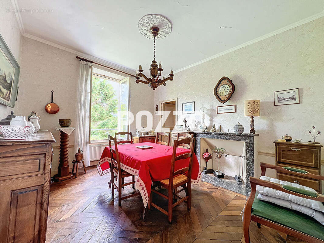 Maison à SAINT-HILAIRE-DU-HARCOUET