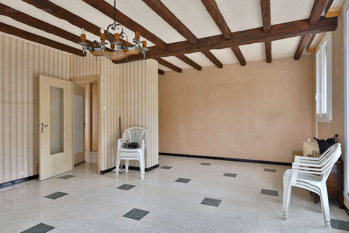 Maison à OYTIER-SAINT-OBLAS