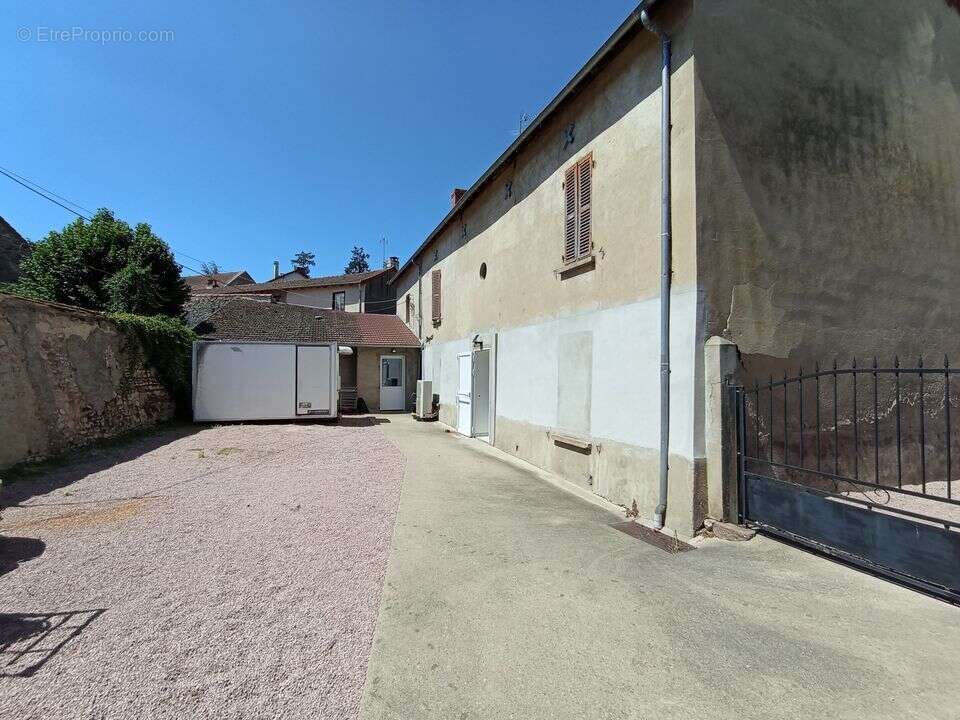 Appartement à LE BREUIL