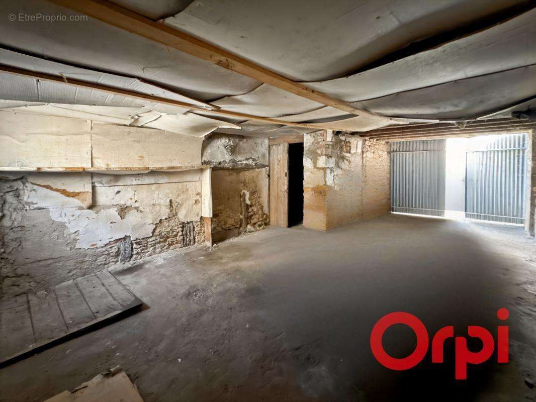 Maison à BRUERE-ALLICHAMPS