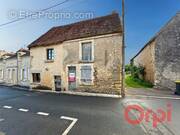 Maison à BRUERE-ALLICHAMPS