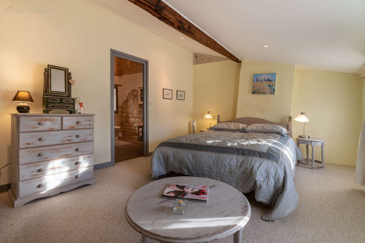 Maison à TAILLEBOURG