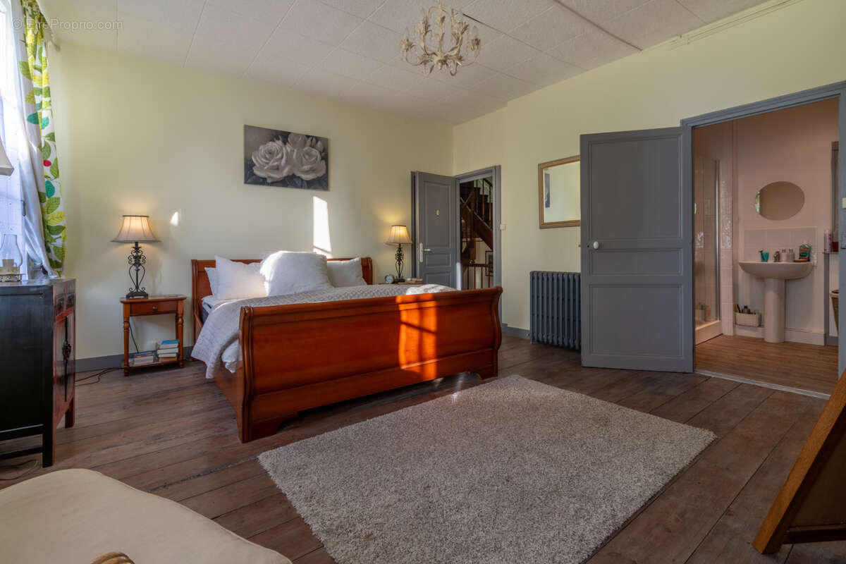 Maison à TAILLEBOURG