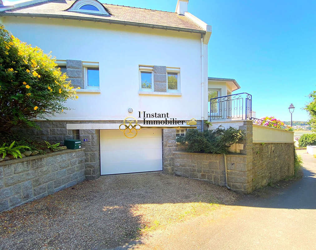 Maison à PLOUEZOC&#039;H