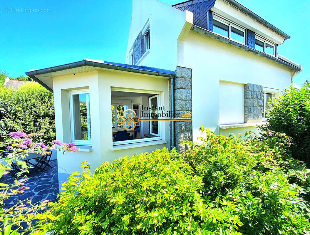 Maison à PLOUEZOC&#039;H