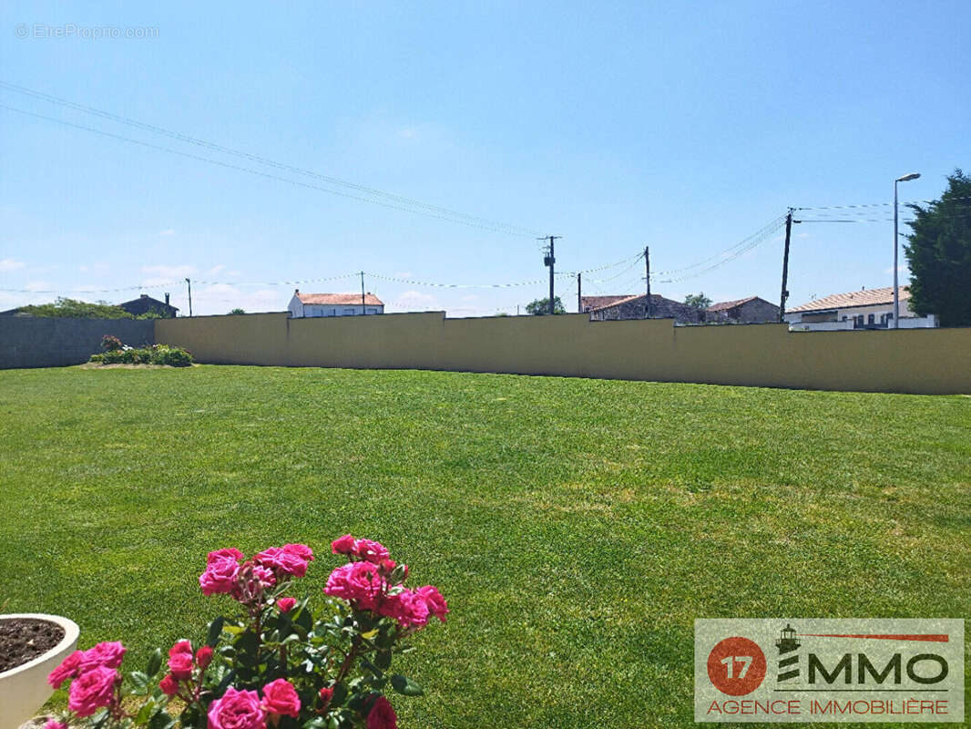 Maison à CHAMPDOLENT