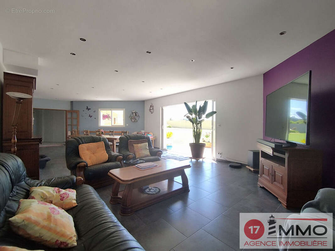 Maison à CHAMPDOLENT