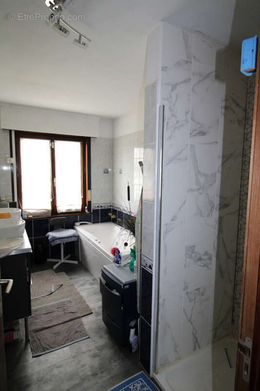 Maison à HOUPLIN-ANCOISNE