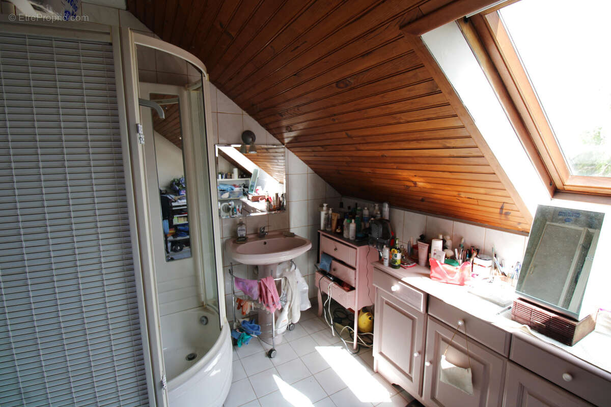 Maison à HOUPLIN-ANCOISNE