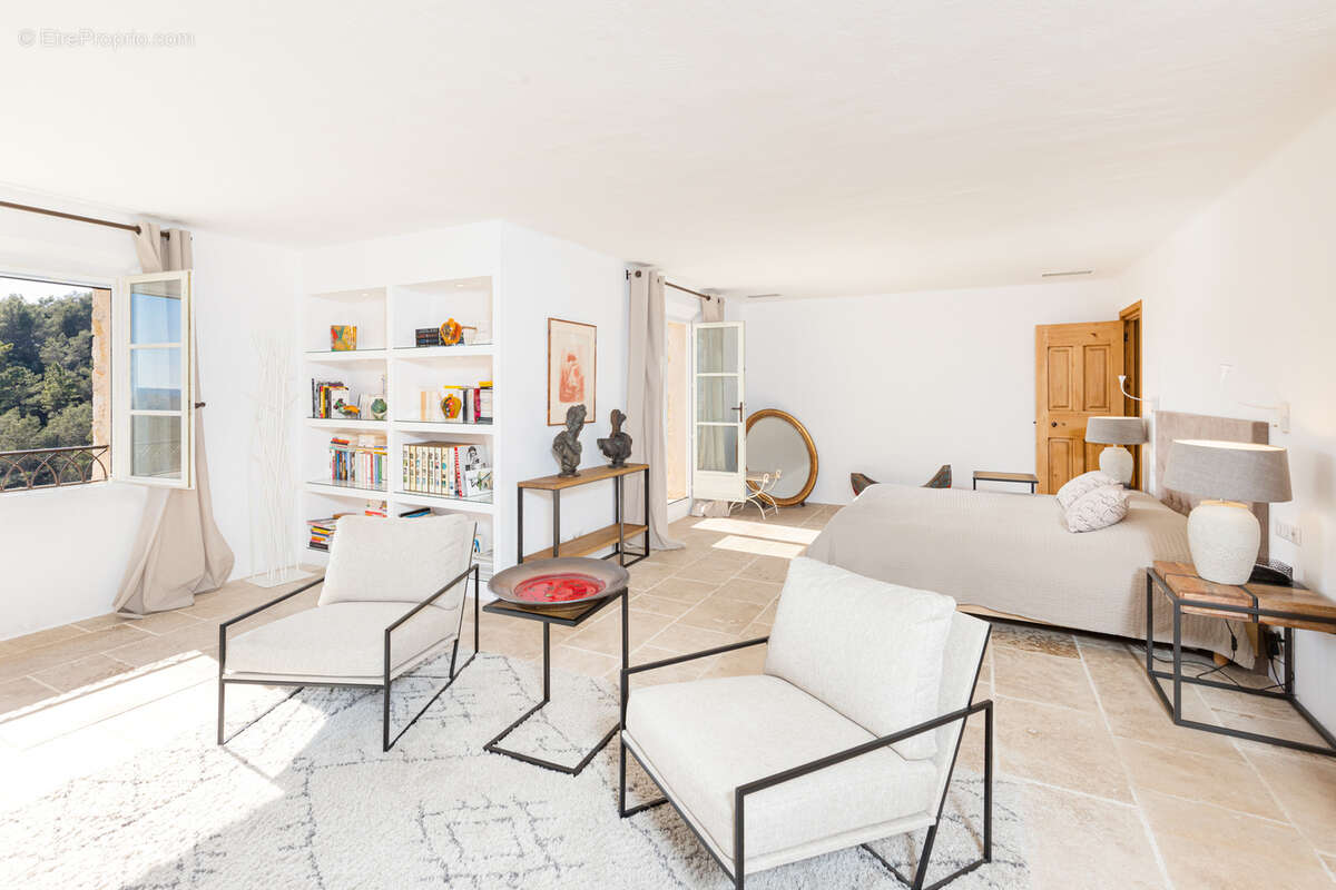 Maison à LA COLLE-SUR-LOUP