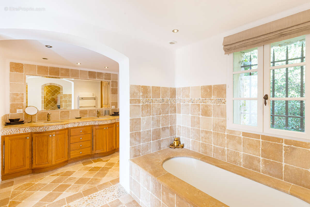 Maison à LA COLLE-SUR-LOUP