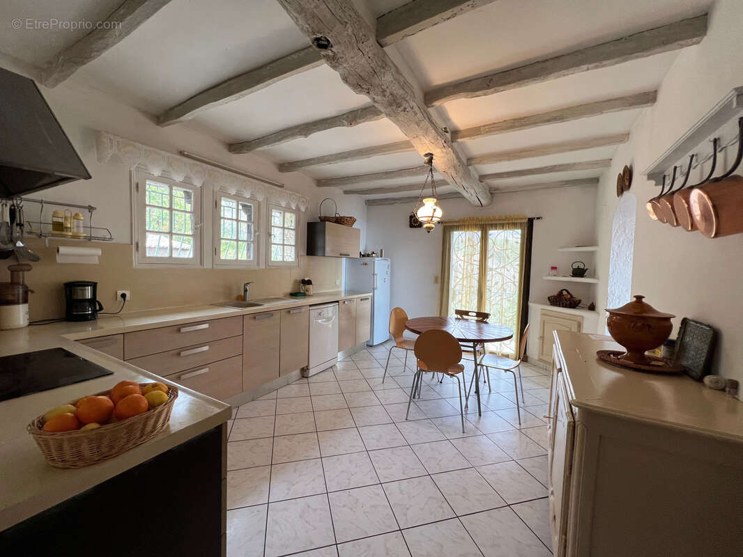 Maison à TOURRETTES-SUR-LOUP