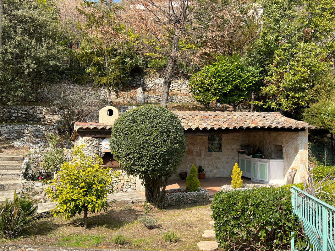 Maison à TOURRETTES-SUR-LOUP