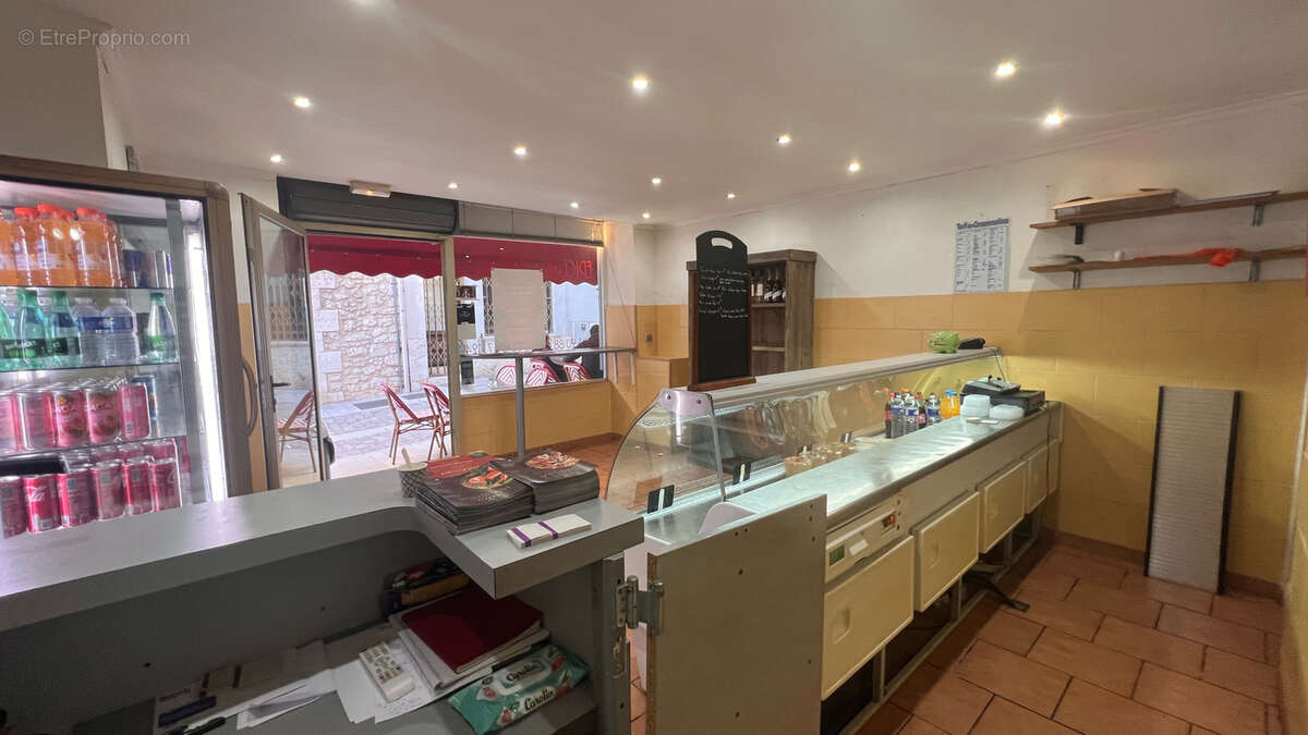 Commerce à LA COLLE-SUR-LOUP