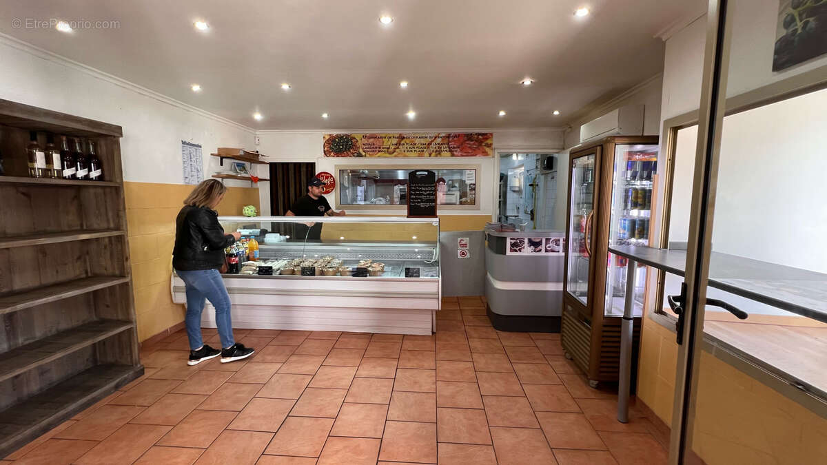 Commerce à LA COLLE-SUR-LOUP