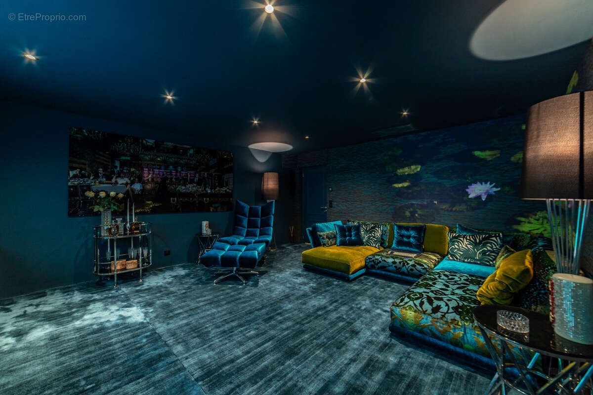 Maison à TOURRETTES-SUR-LOUP