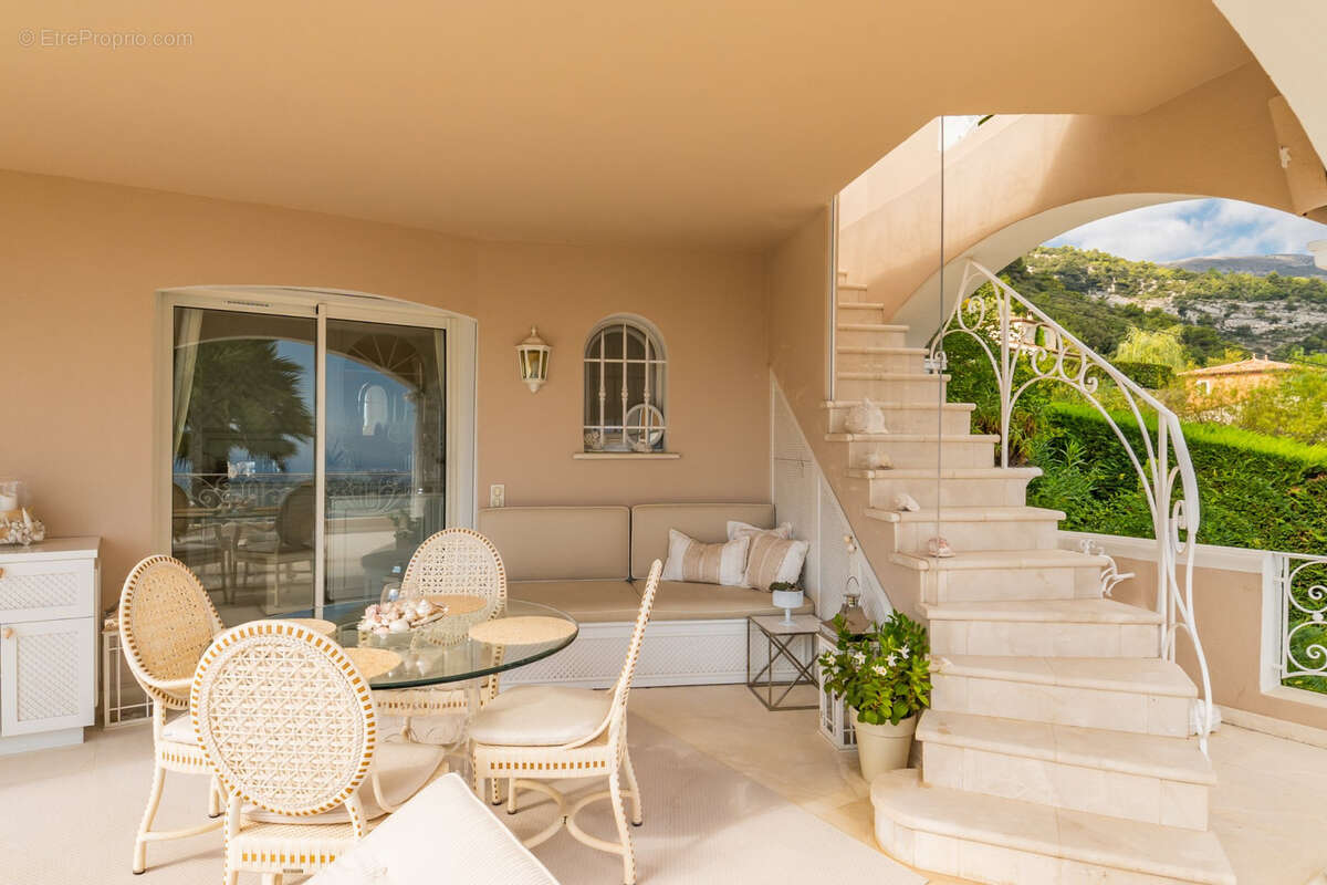 Maison à TOURRETTES-SUR-LOUP