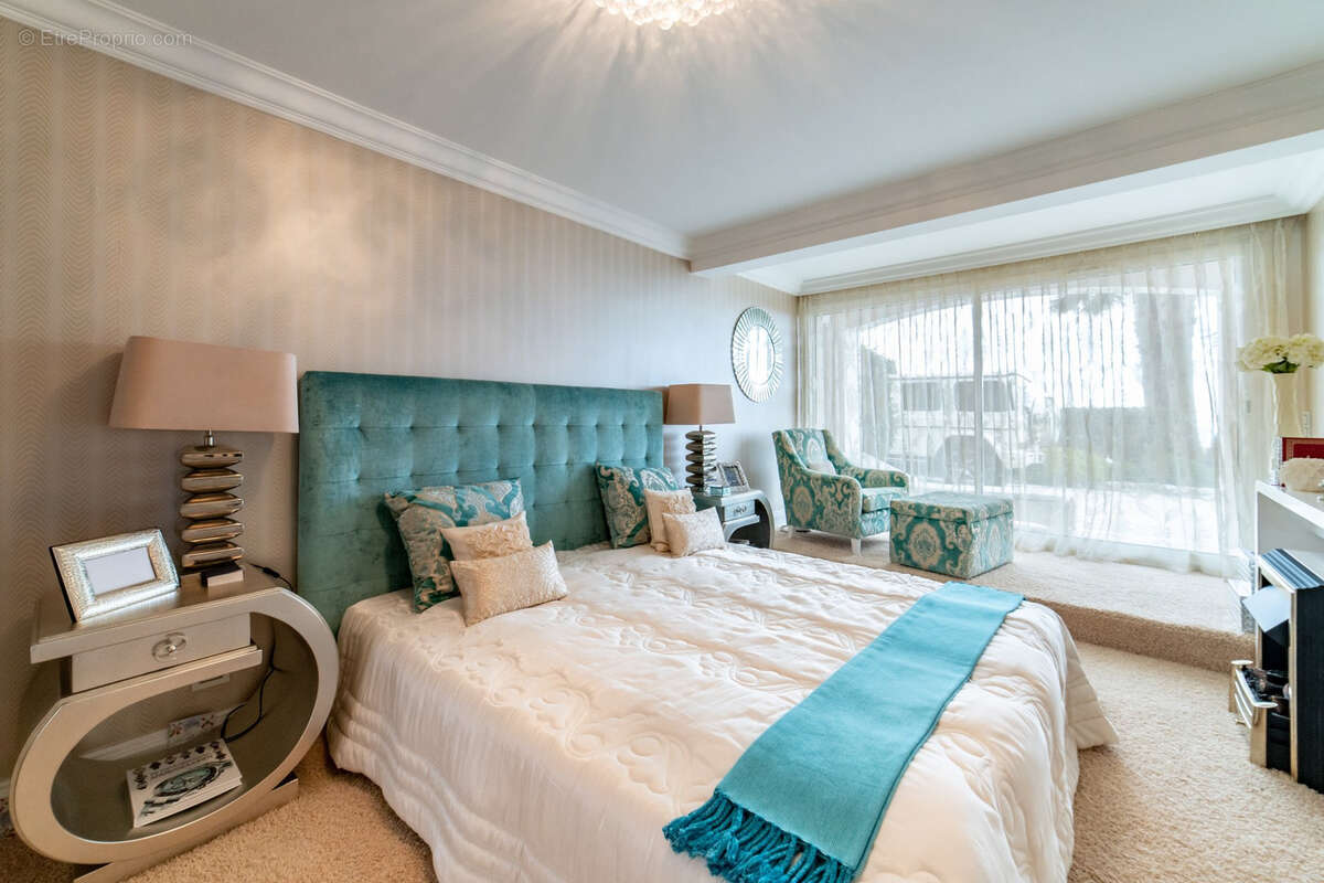 Maison à TOURRETTES-SUR-LOUP