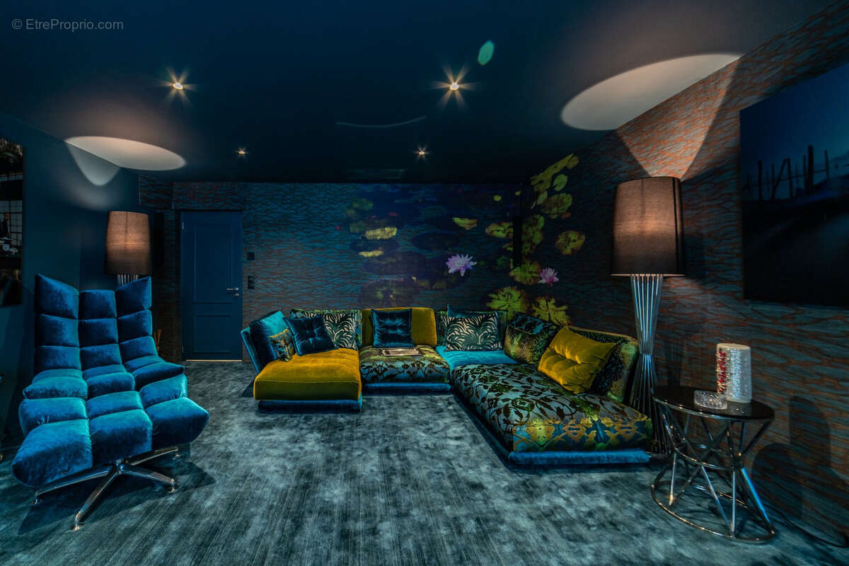 Maison à TOURRETTES-SUR-LOUP