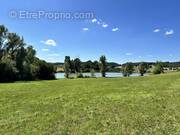 Terrain à MONTLAUZUN