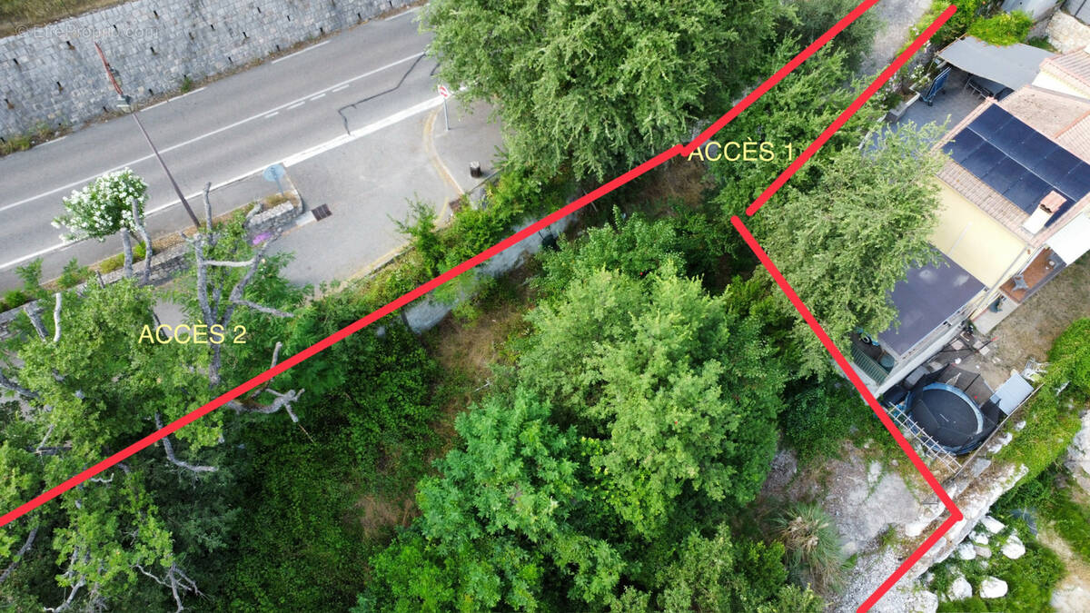 Terrain à LE BAR-SUR-LOUP