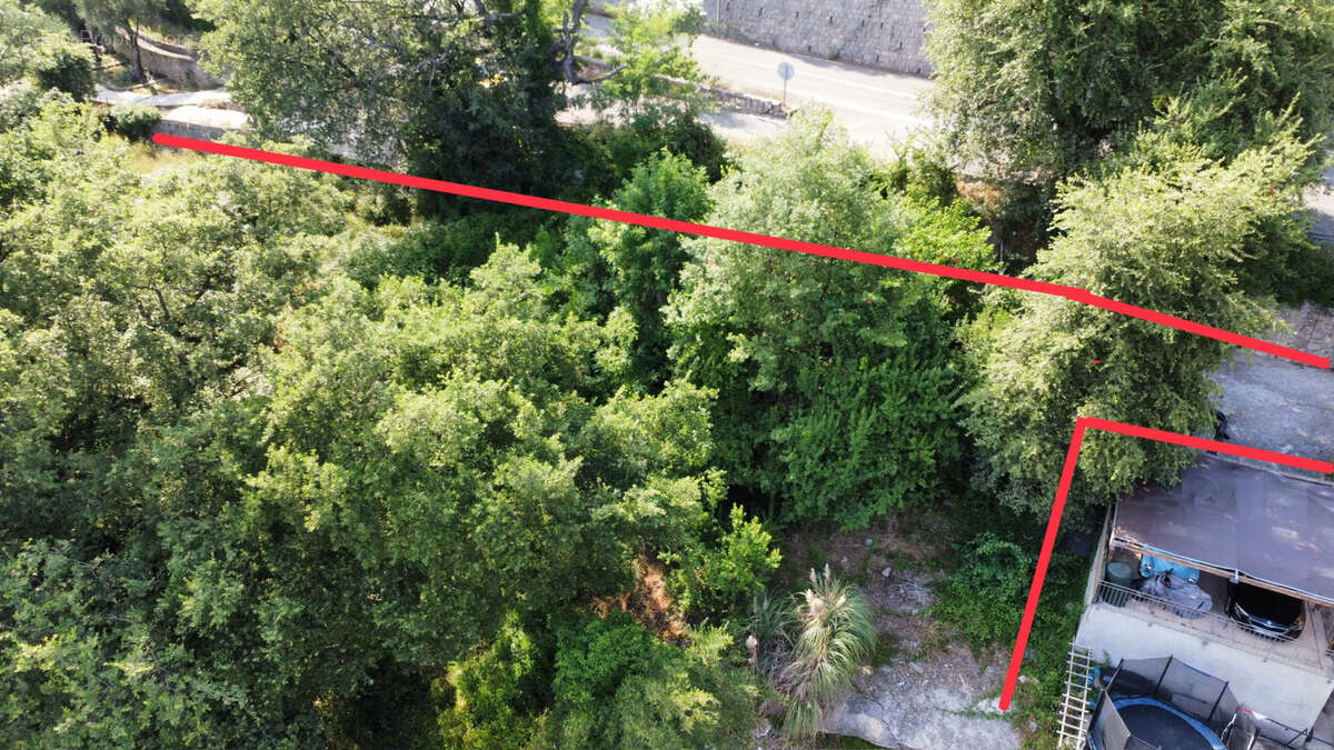 Terrain à LE BAR-SUR-LOUP