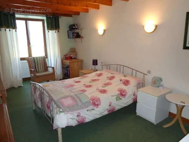 Maison à CHEF-BOUTONNE