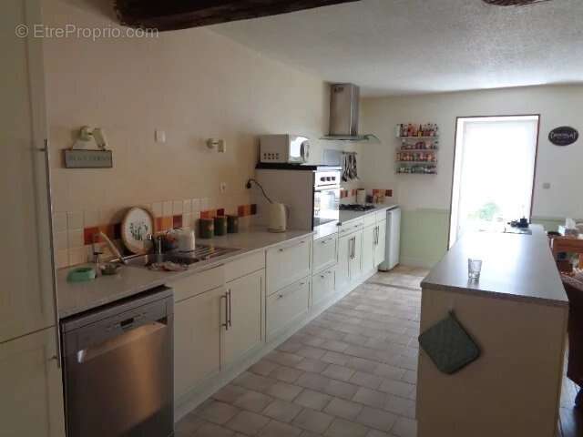 Maison à CHEF-BOUTONNE