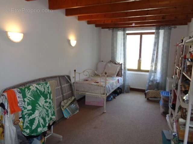 Maison à CHEF-BOUTONNE