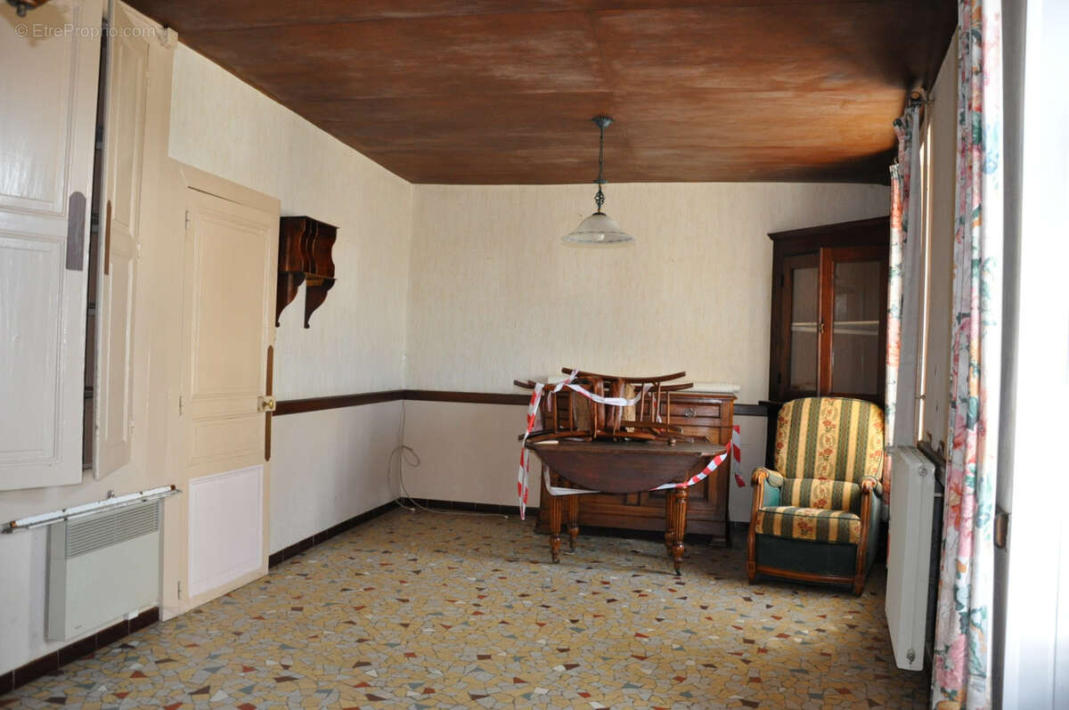 Maison à NIZEROLLES