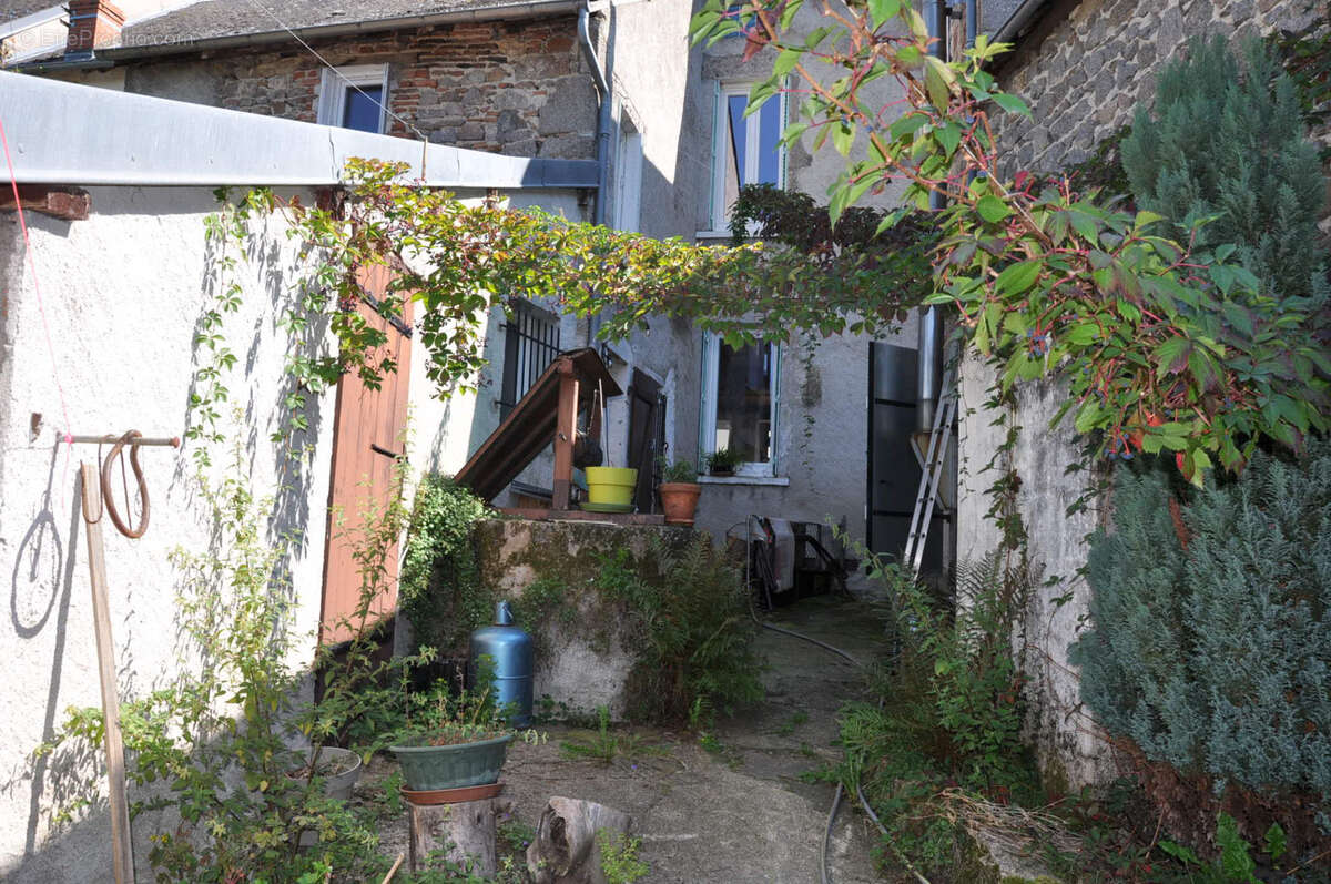 Maison à NIZEROLLES