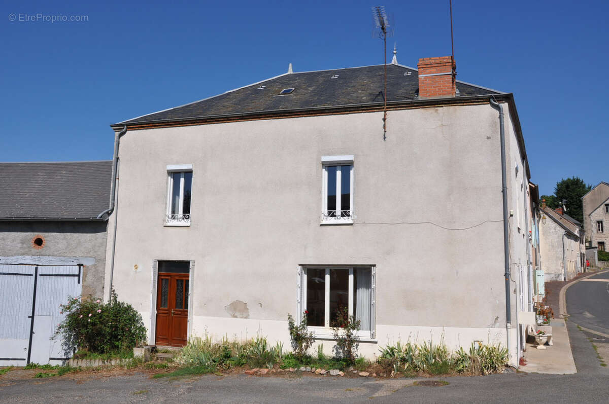 Maison à NIZEROLLES