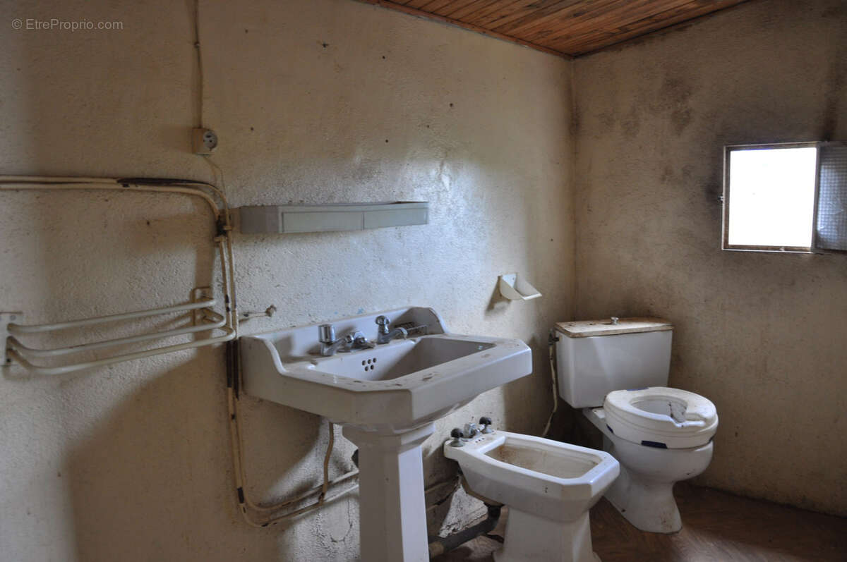 Maison à ANDELAROCHE